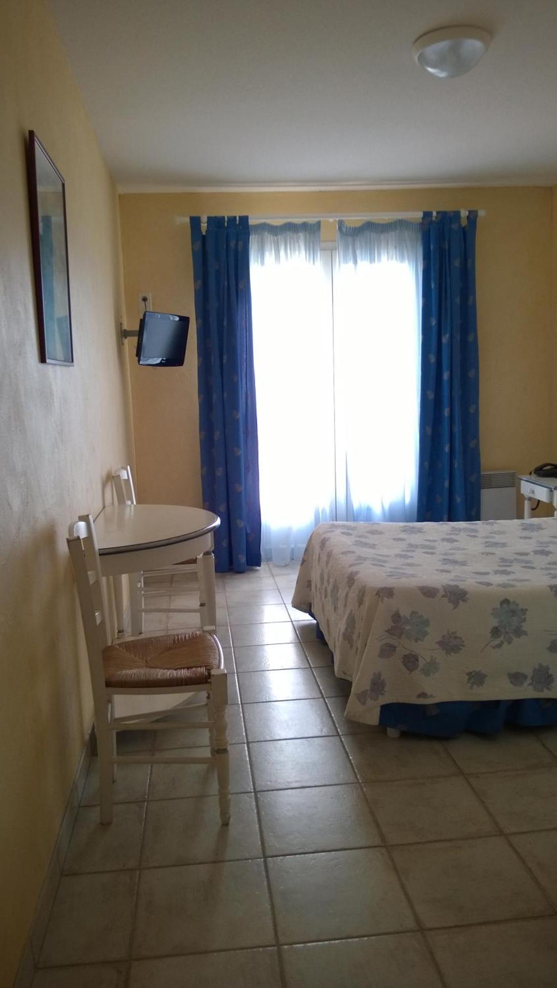 Hotel Les Cavalets Bauduen Room photo