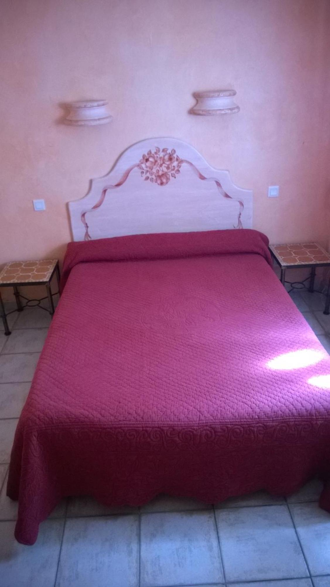 Hotel Les Cavalets Bauduen Room photo