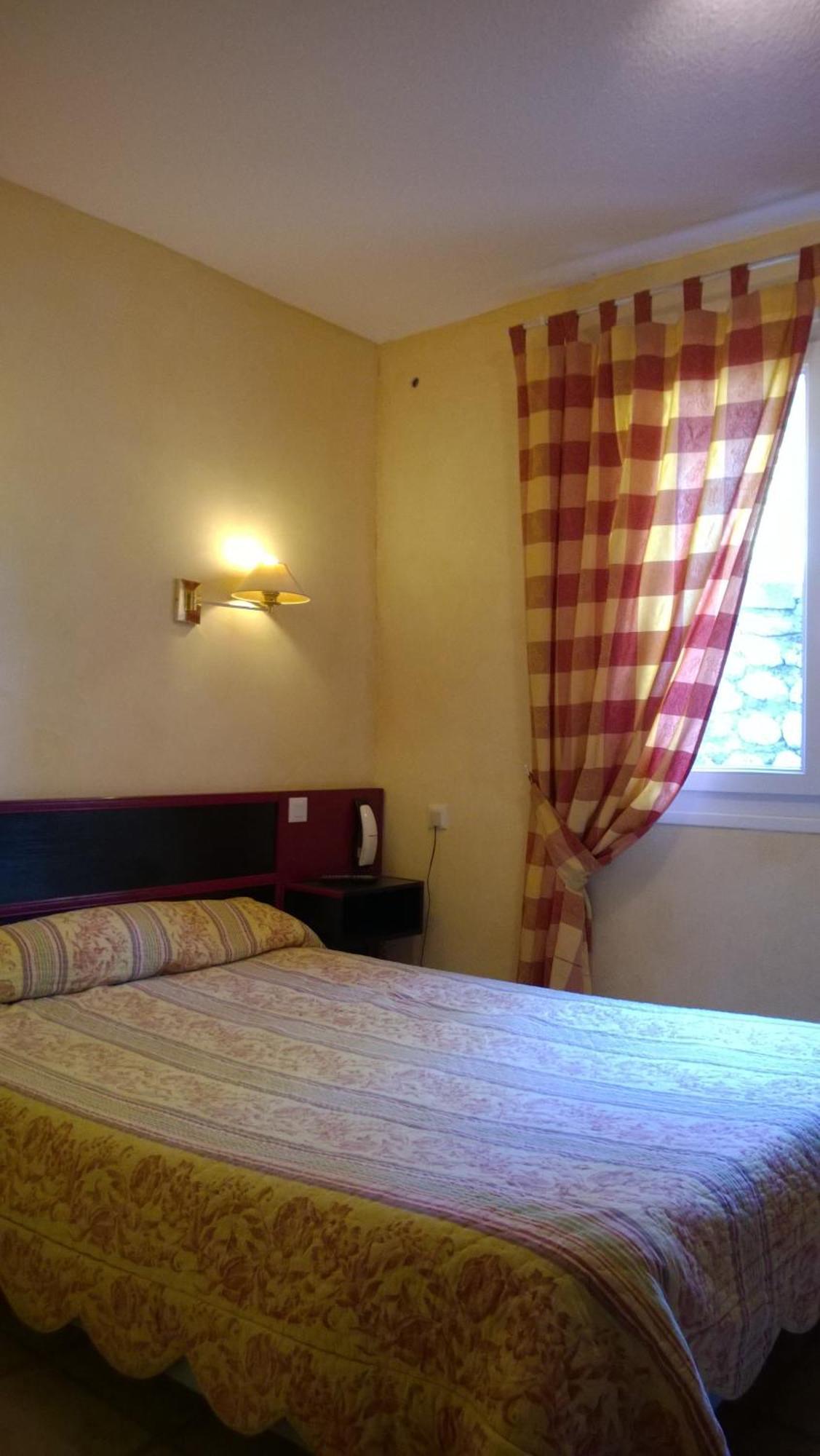 Hotel Les Cavalets Bauduen Room photo