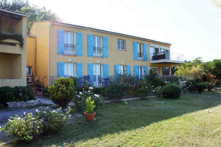 Hotel Les Cavalets Bauduen Exterior photo