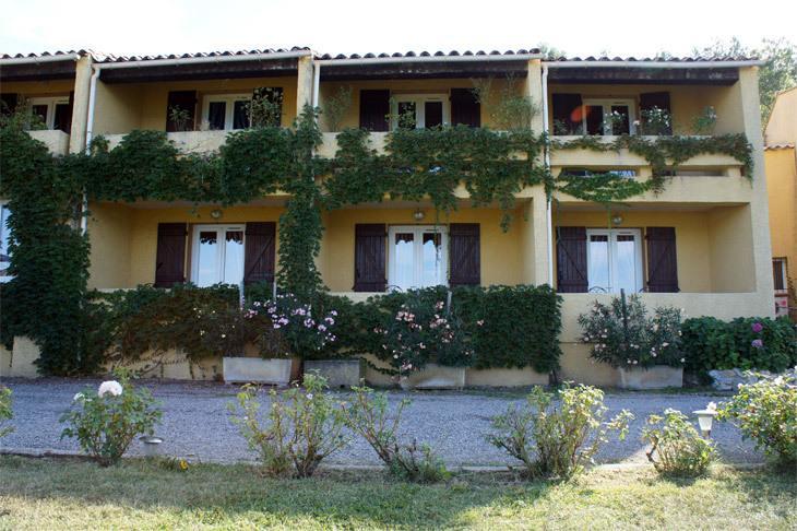 Hotel Les Cavalets Bauduen Exterior photo