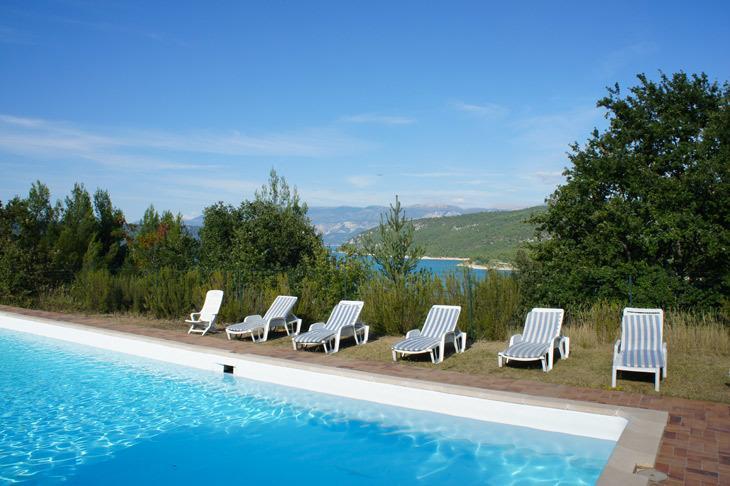 Hotel Les Cavalets Bauduen Exterior photo